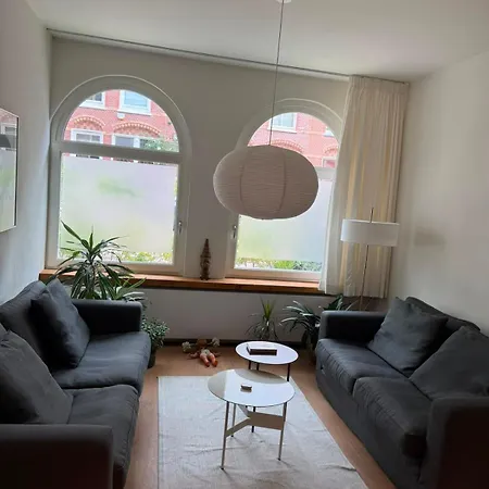 Cozy Ground Floor Flat In Oud Zuid