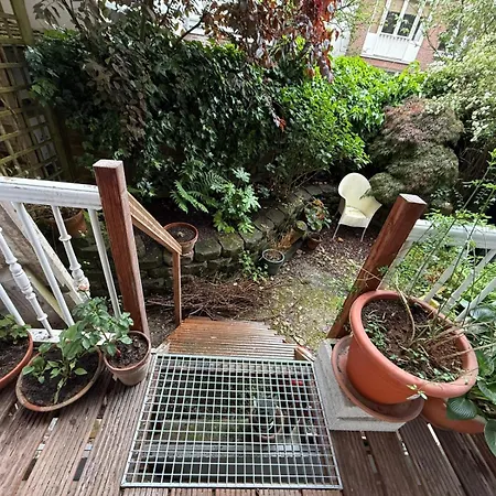 Cozy Ground Floor Flat In Oud Zuid アムステルダム